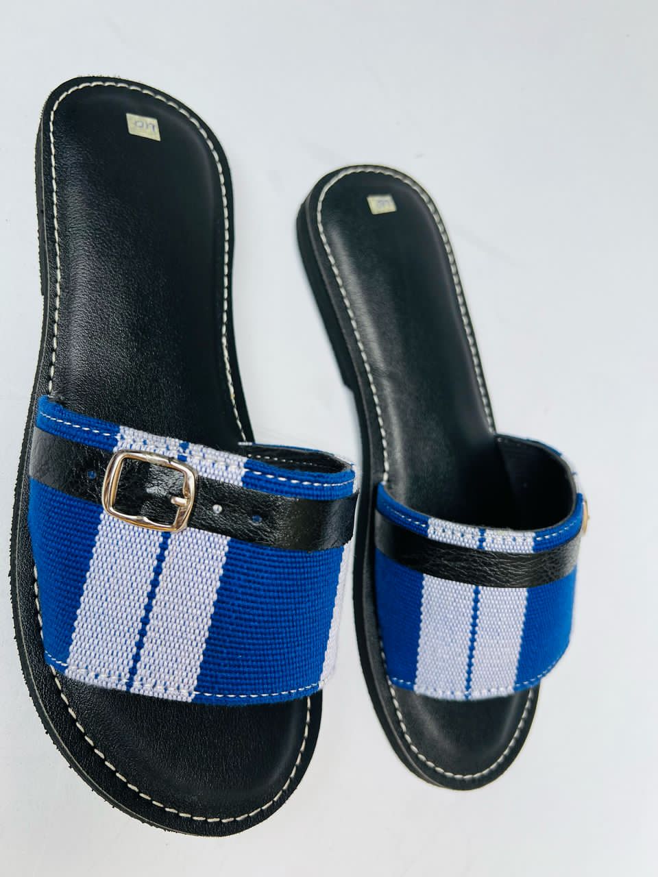 Jolies sandales 👡  pour dames et hommes